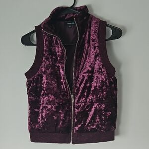 Takara Velvet Zip-Up Vest - Deep Purple